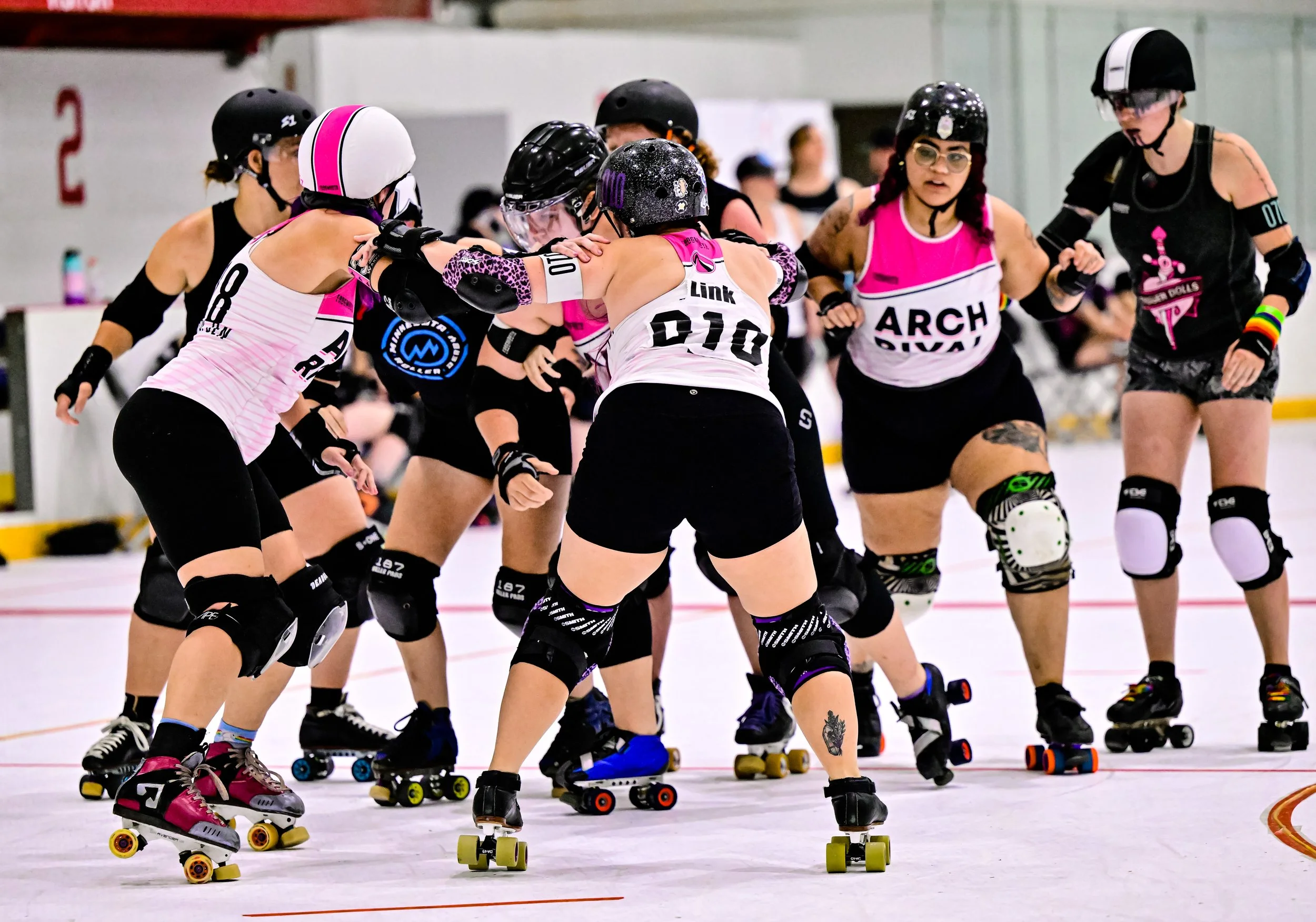 NEWS — Arch Rival Roller Derby